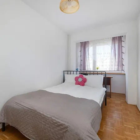 Bright 2-bedroom With Bathtub, Remote Work By Renters *