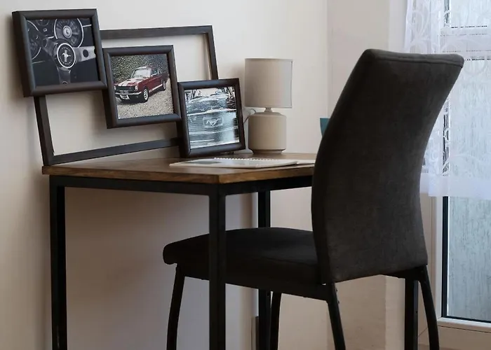 Bright 2-bedroom With Bathtub, Remote Work By Renters *