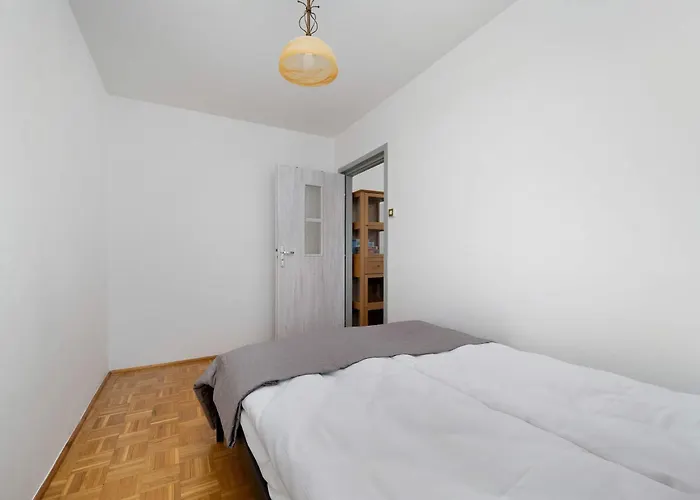 Bright 2-bedroom With Bathtub, Remote Work By Renters *
