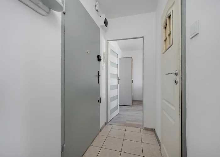 Bright 2-bedroom With Bathtub, Remote Work By Renters Βρότσλαβ