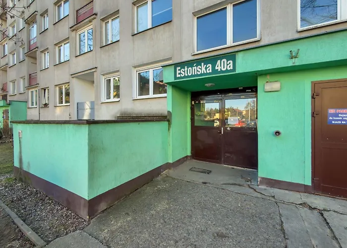 Bright 2-bedroom With Bathtub, Remote Work By Renters * Wrocław